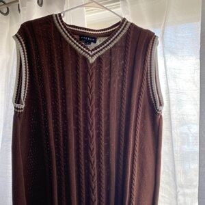 Medium sweater vest
